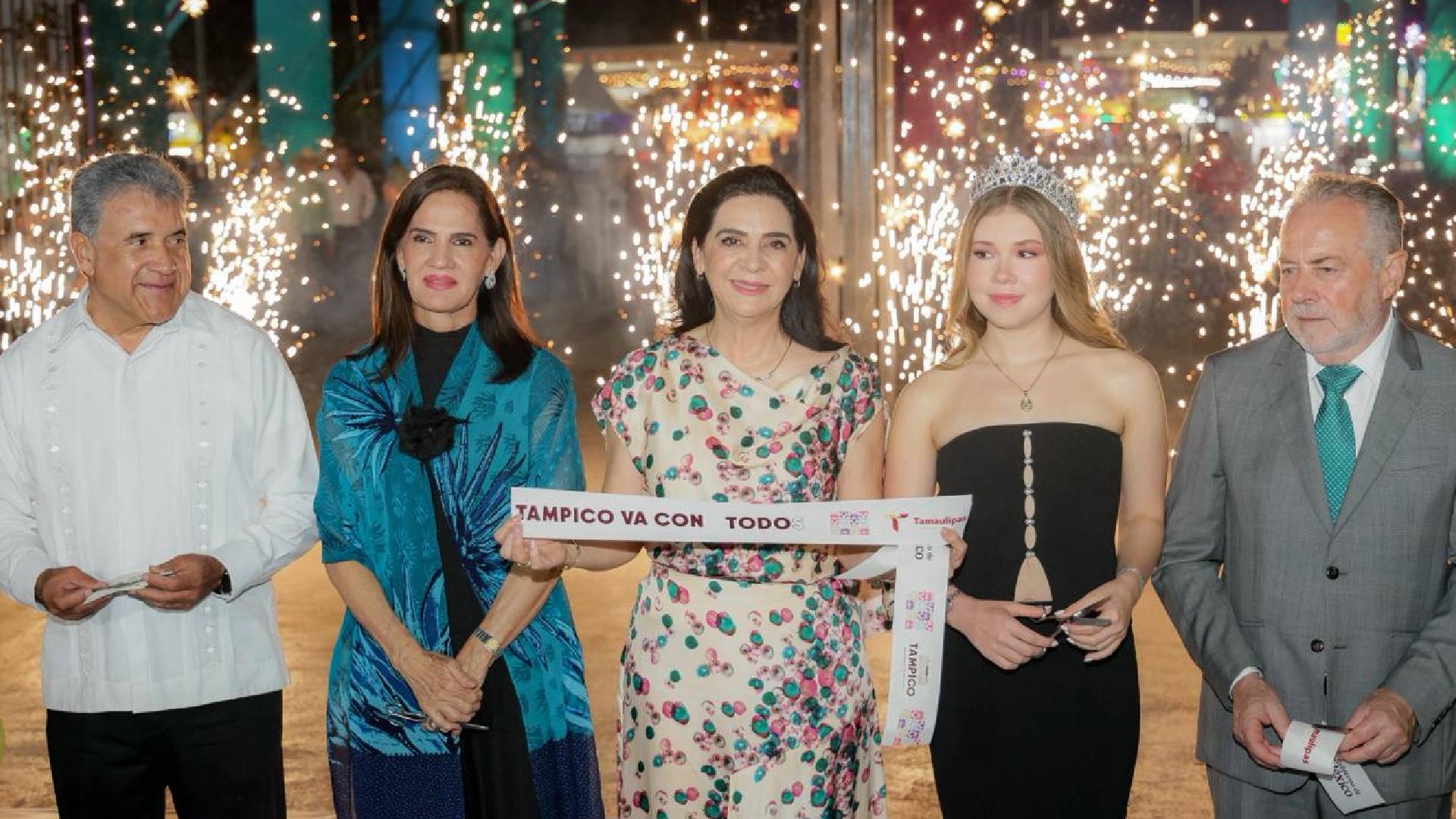 Mónica Villarreal inaugura las Fiestas de Abril en Tampico