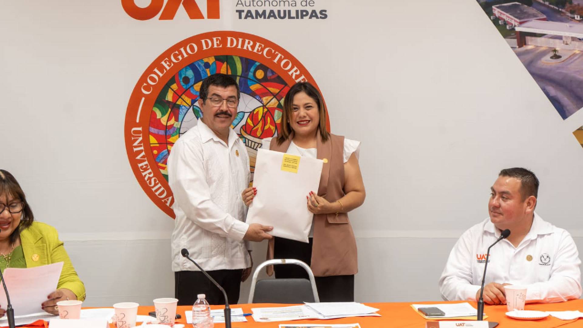 Reconoce UAT a egresados con excelencia en examen nacional EGEL
