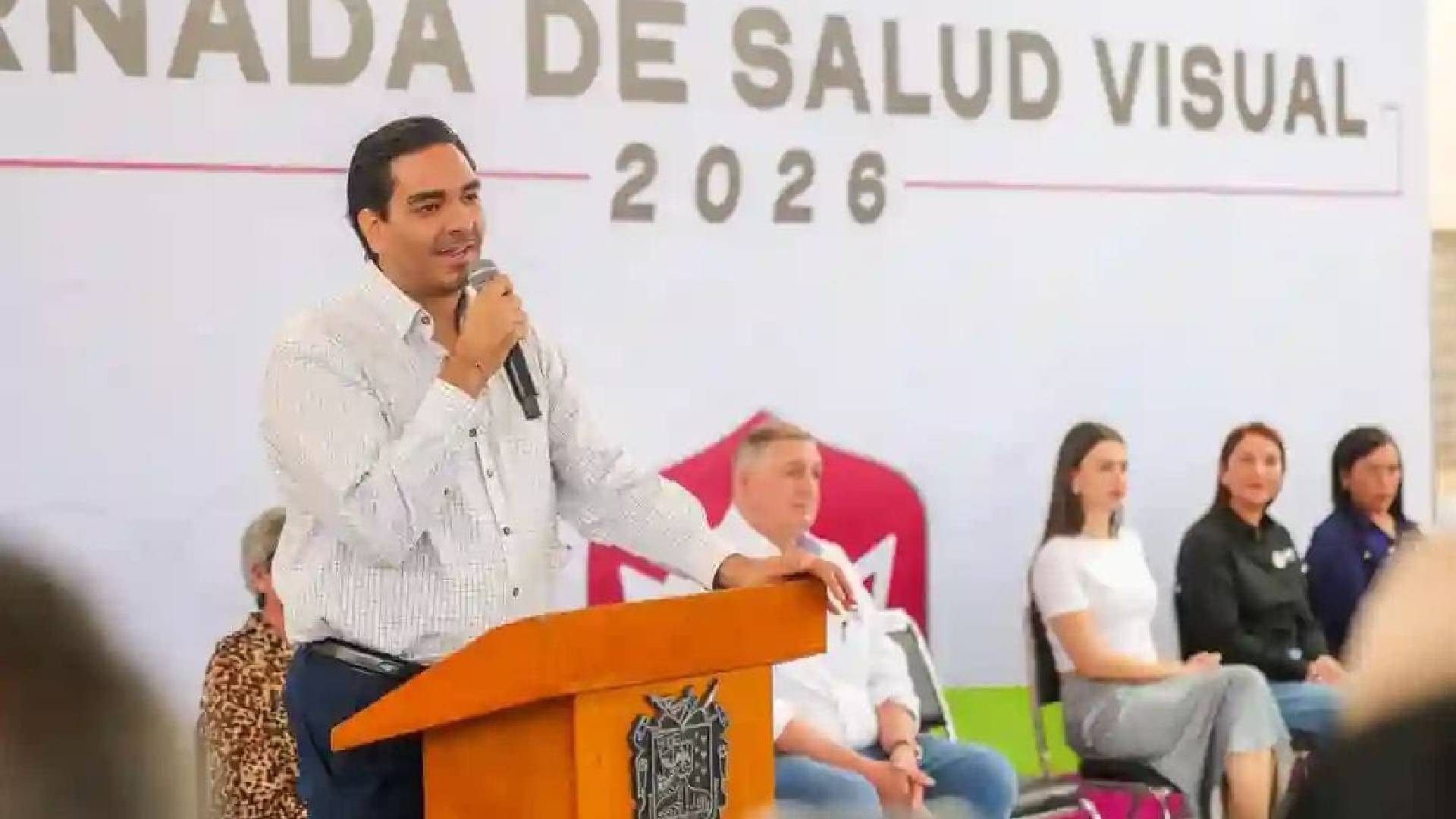 Carlos Peña pone en marcha Jornada de salud visual para familias de Reynosa