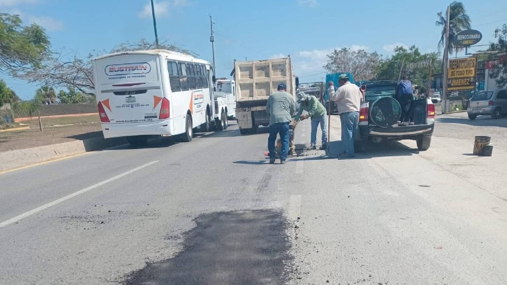 Refuerzan bacheo en Altamira para mejorar vialidades