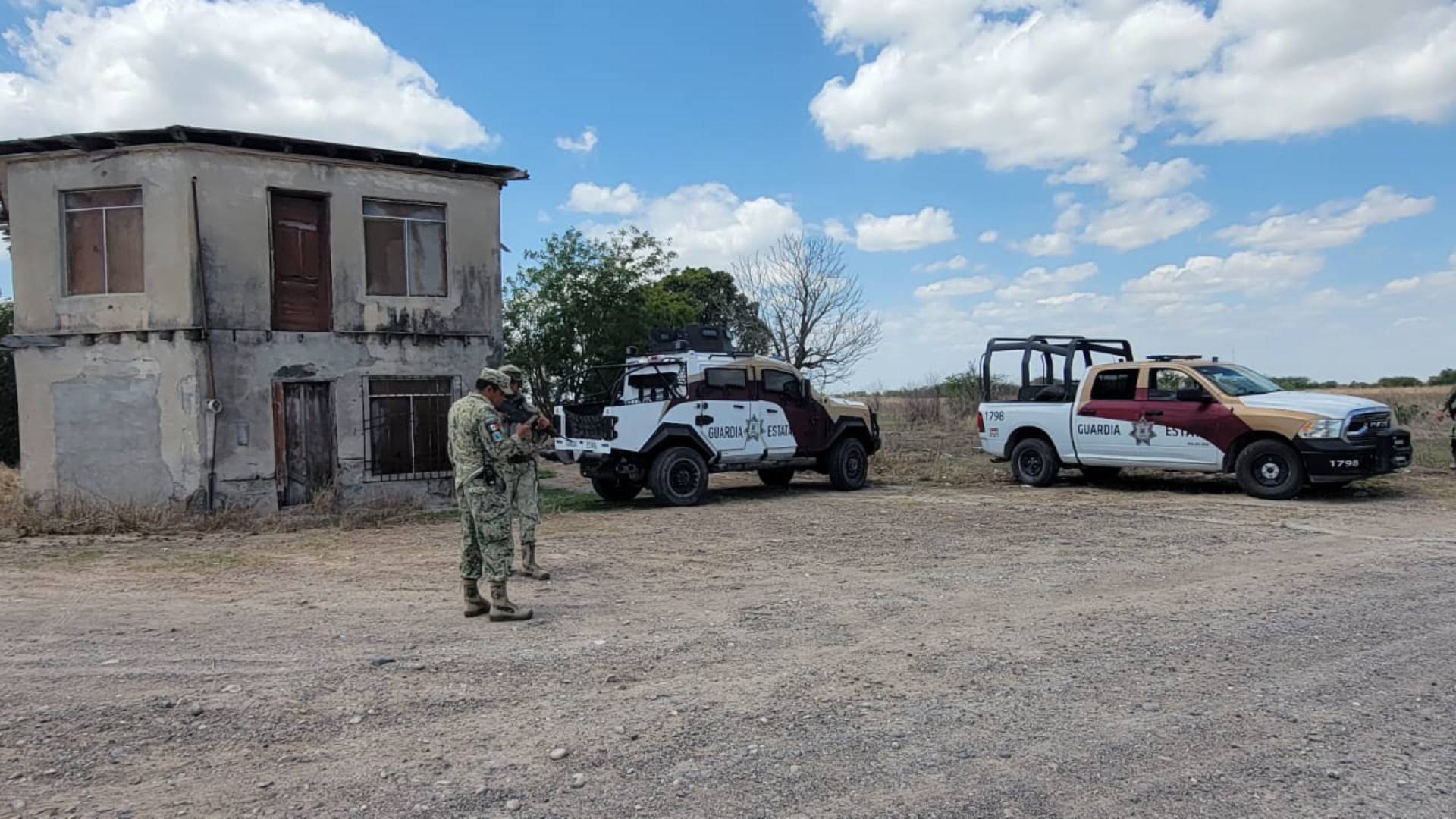 Localizan explosivos en vehículo abandonado en Tamaulipas
