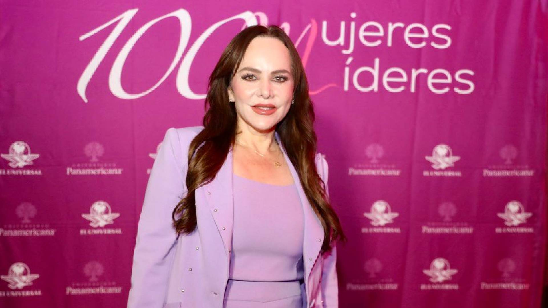 Reconocen a Carmen Lilia Canturosas entre las “100 Mujeres Líderes de México”