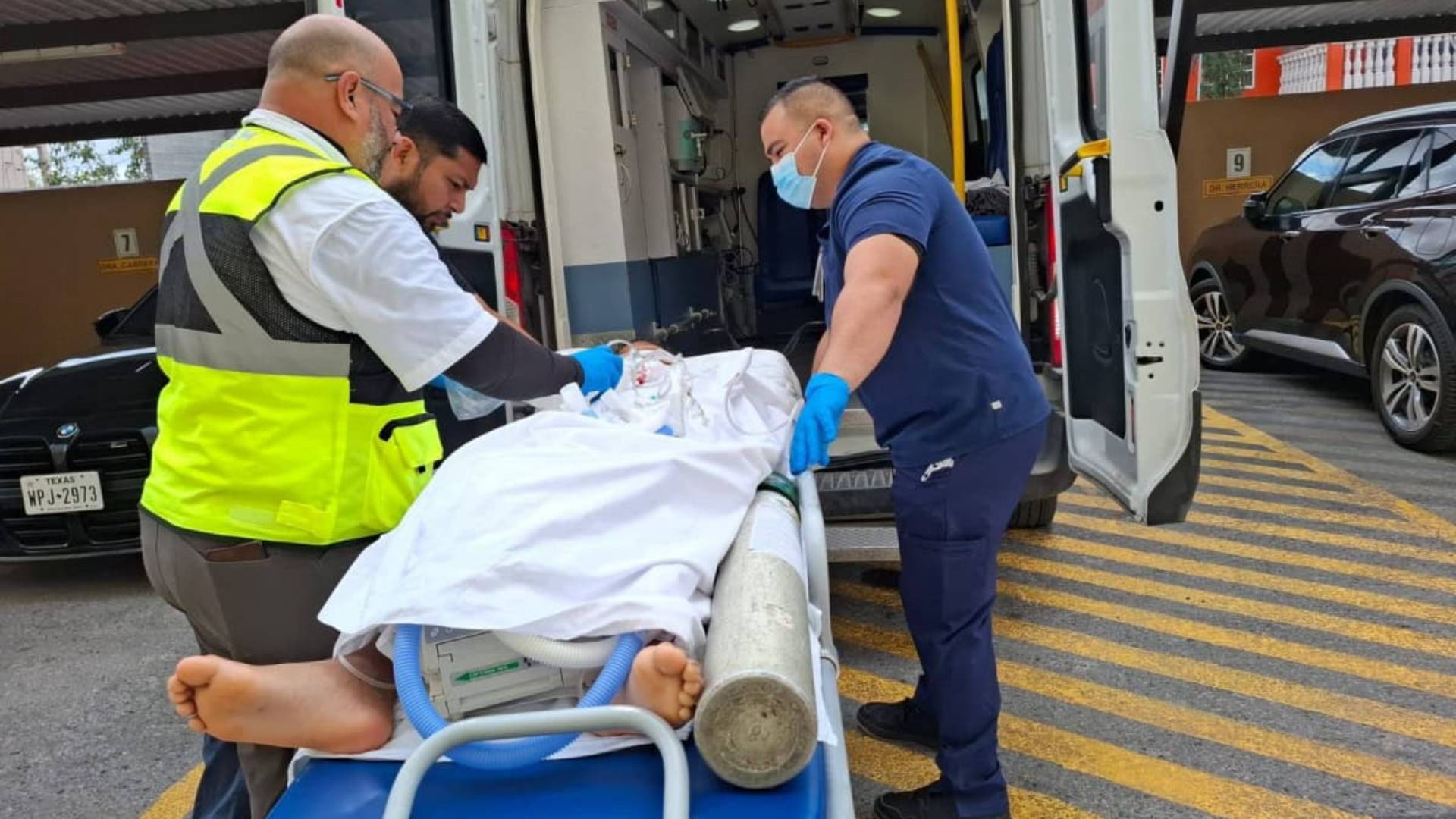 Trasladan a Ciudad Victoria a menor con traumatismo severo tras caer de caballo