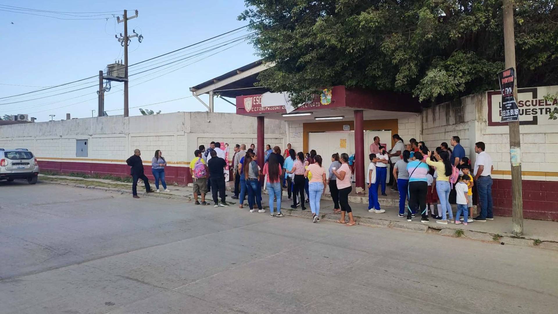 Retiran candados y reabren primaria Emiliano Zapata en Altamira