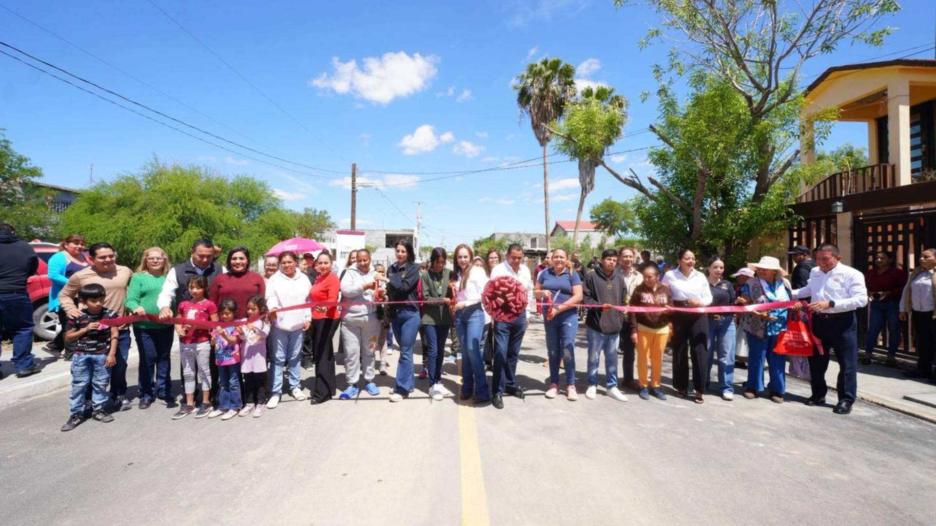 Gobierno municipal transforma con pavimentación las colonias 150 aniversario, Cavazos Lerma y los Álamos