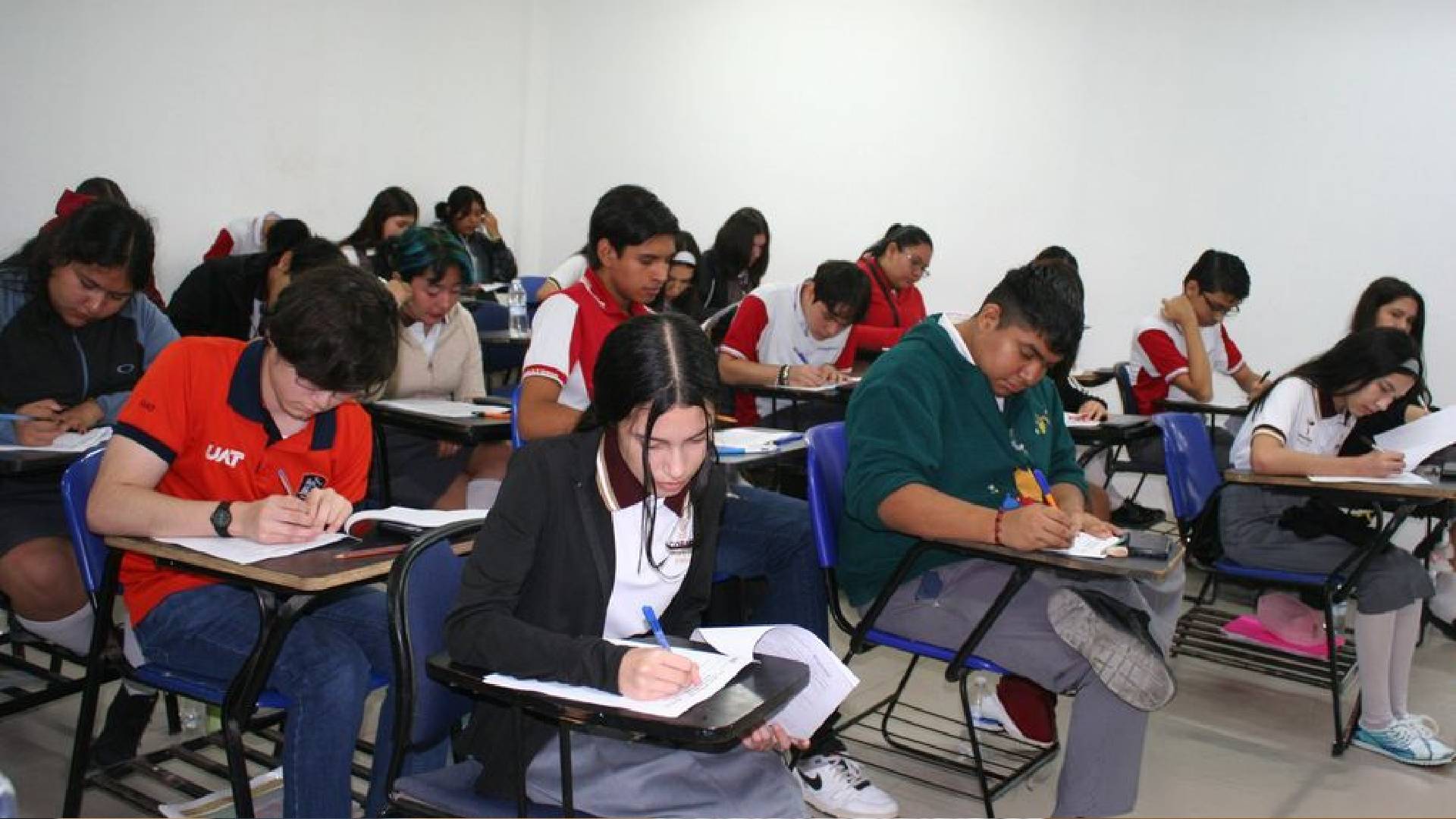 Alumnos de la UAT avanzan a la Olimpiada Nacional de Química