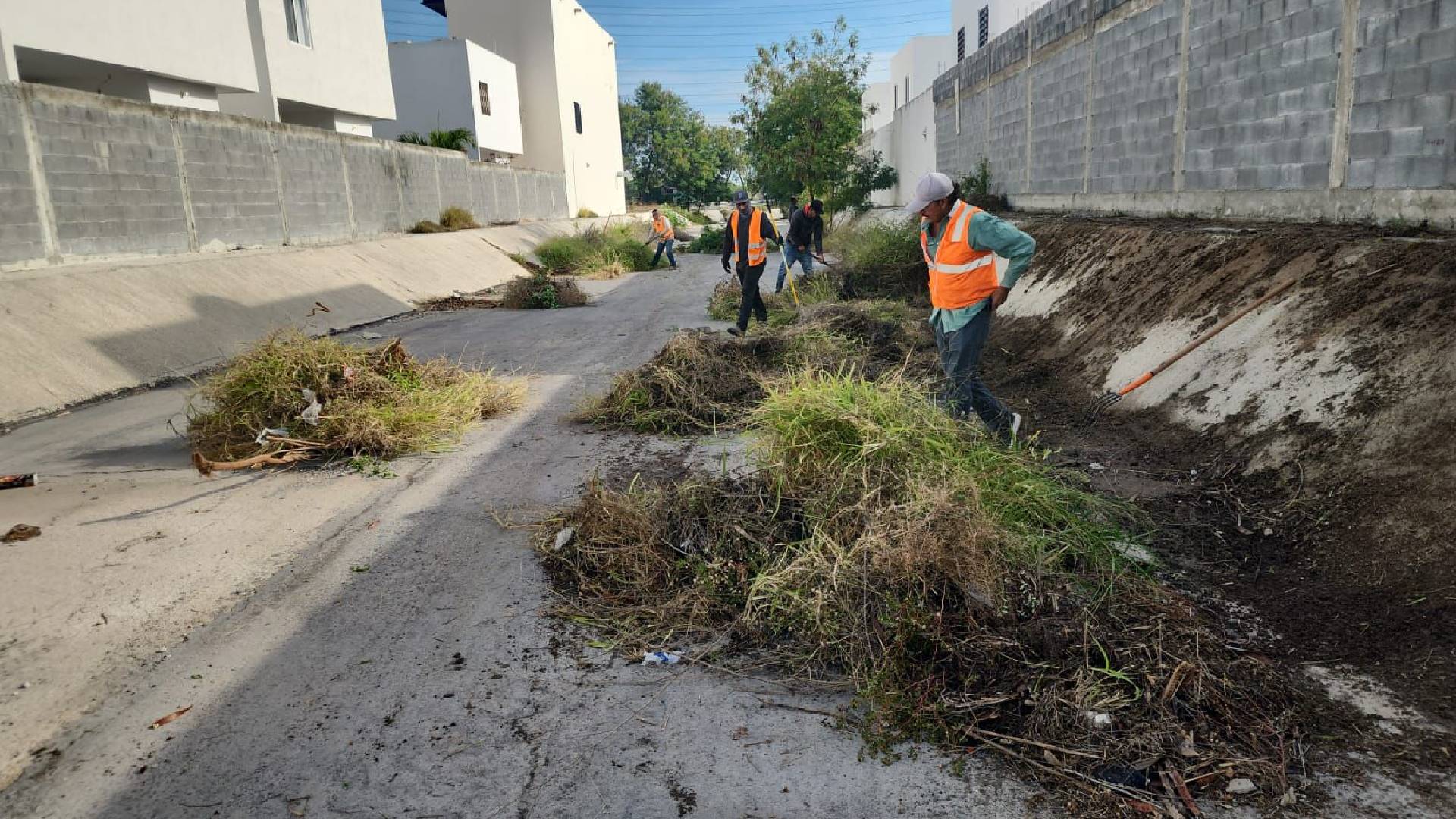 Reynosa refuerza limpieza de drenes pluviales para prevenir inundaciones