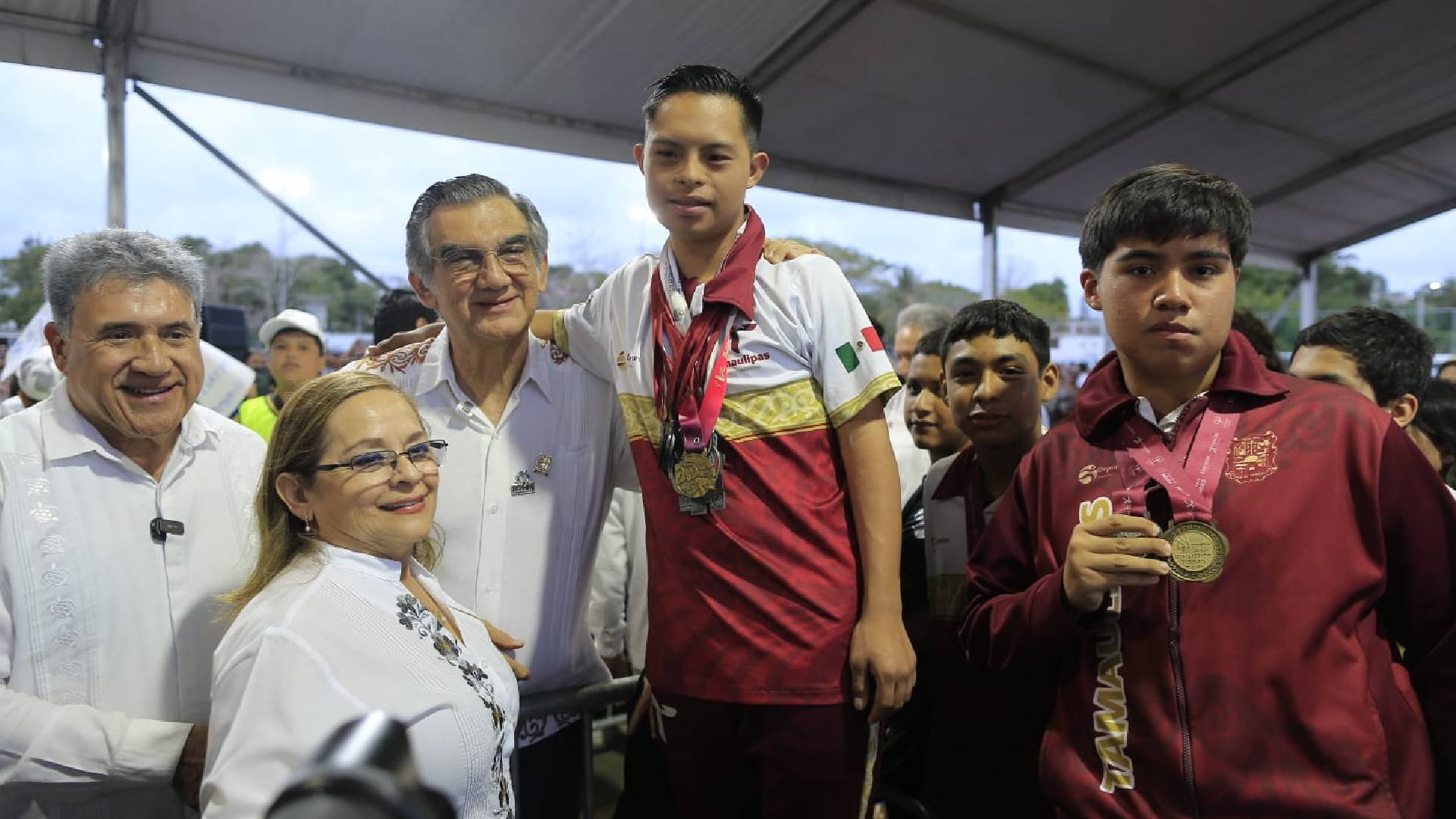 Américo Villarreal impulsa proyectos productivos y deportivos en el sur