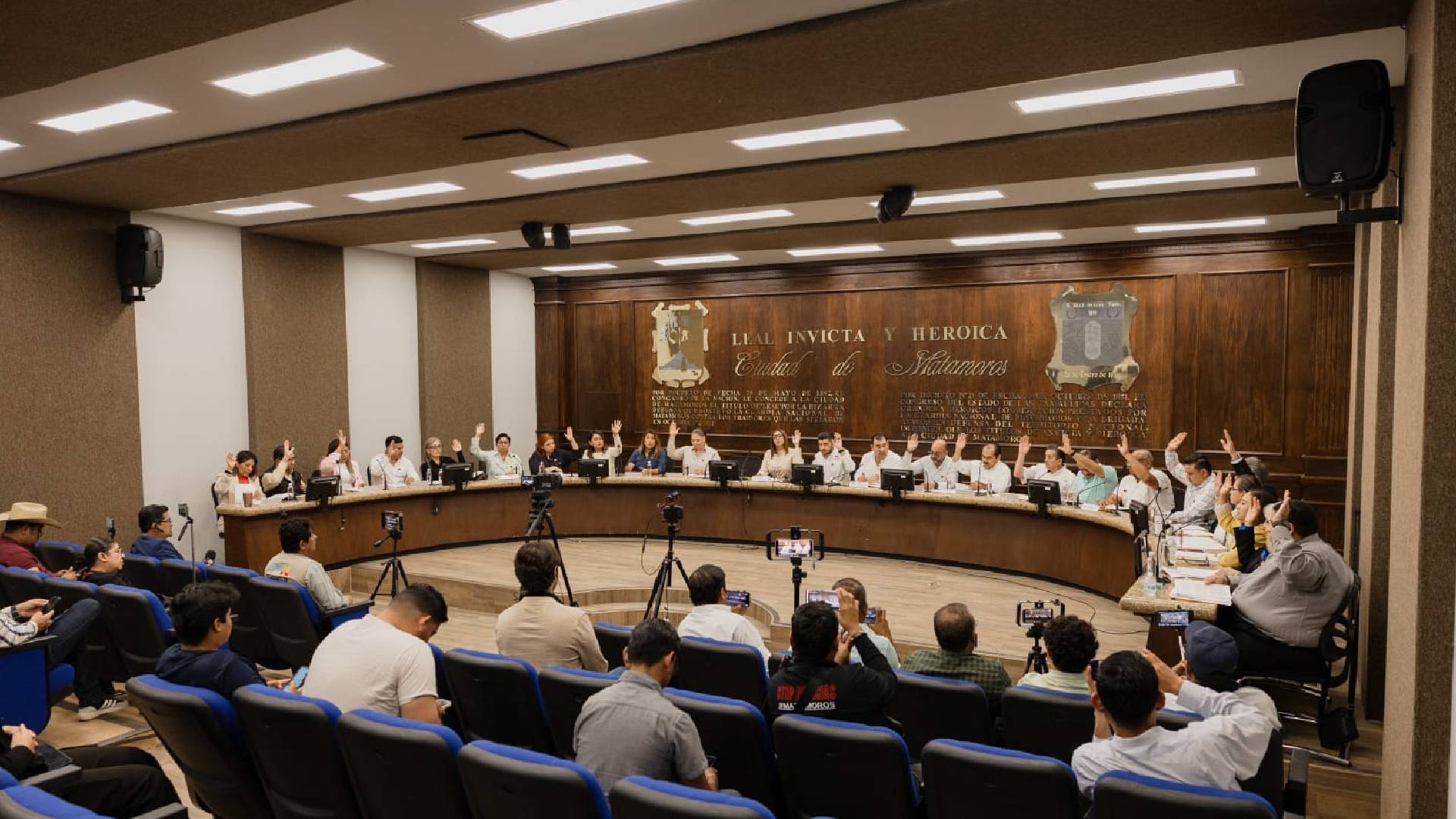 Cabildo de Matamoros, encabezado por Beto Granados, aprueba programas sociales sin precedentes