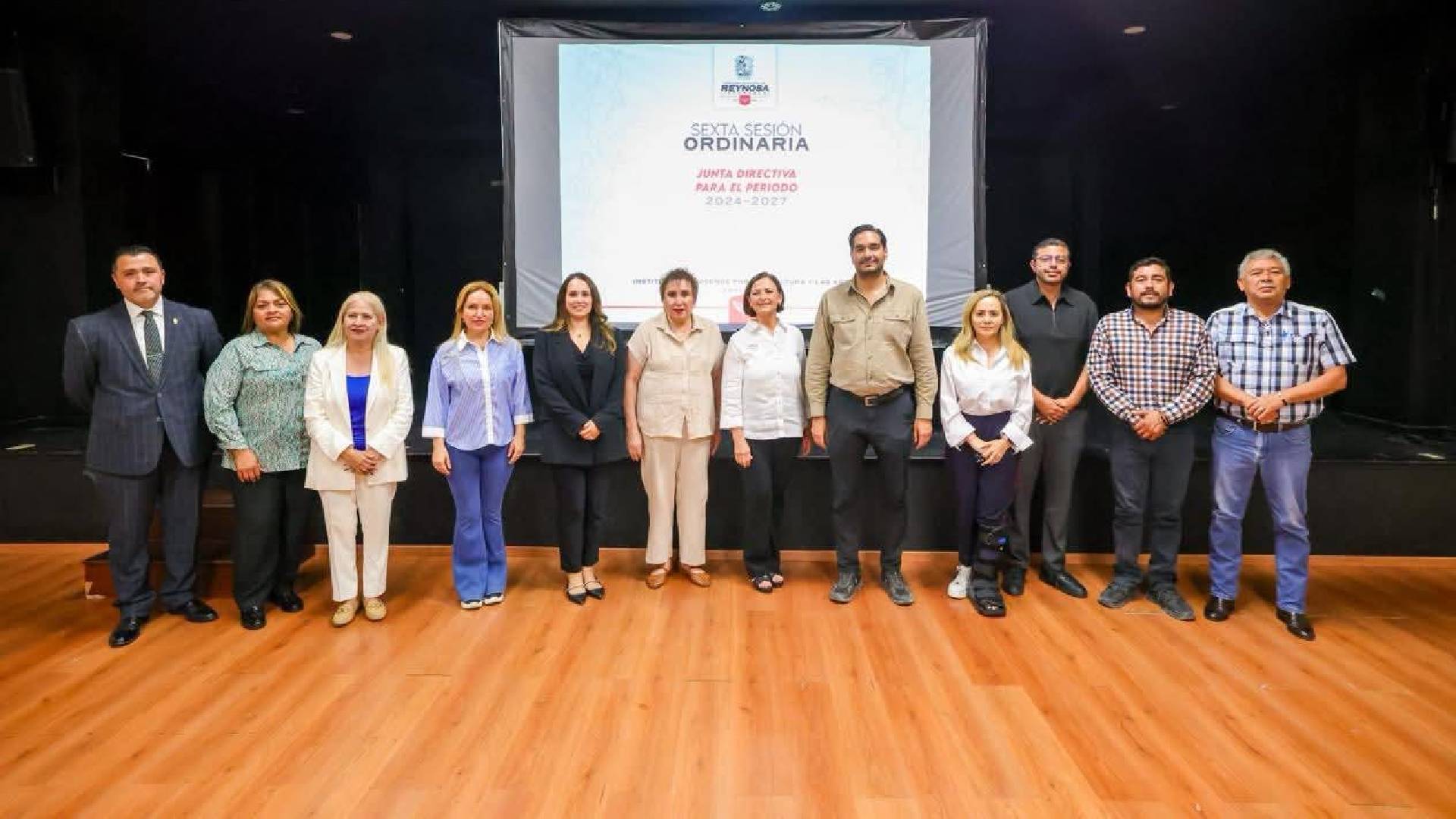 Carlos Peña encabeza sesión ordinaria del IRCA