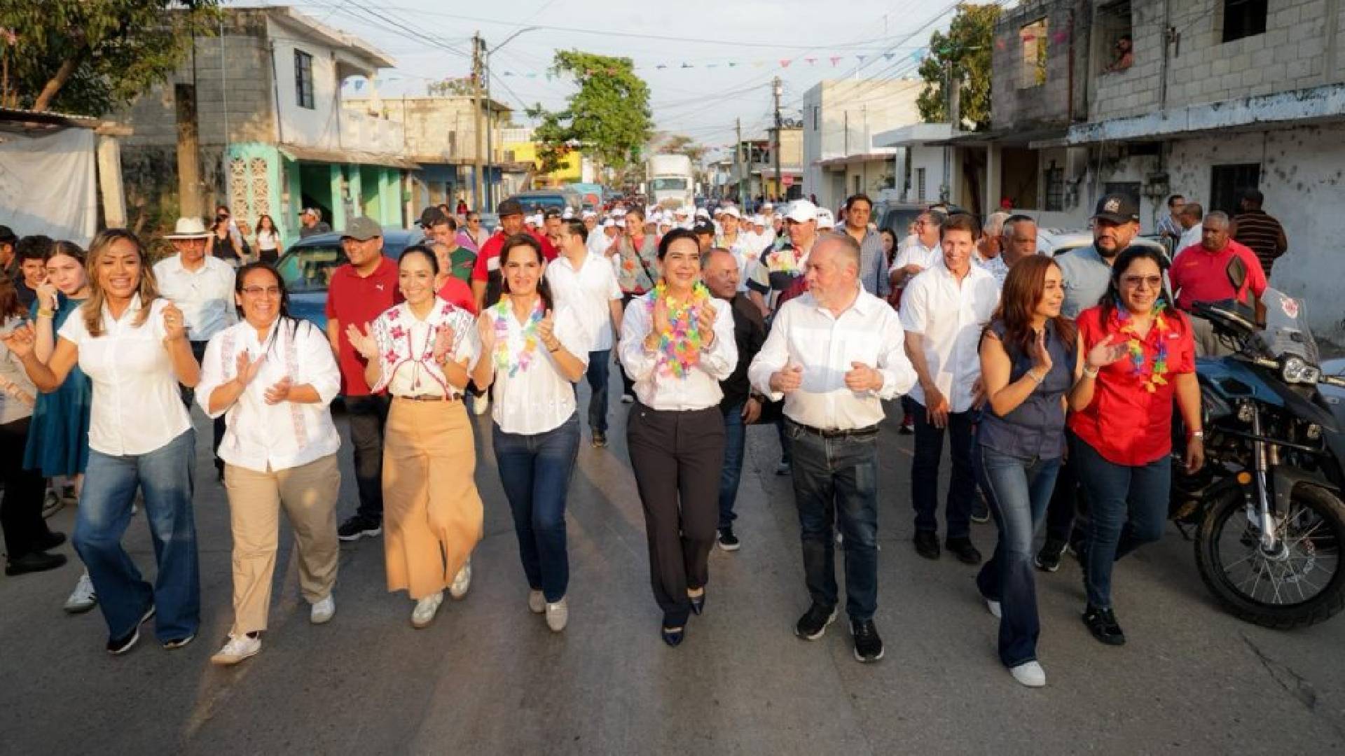 Mónica Villarreal refrenda apoyo a la colonia Morelos en su 103 aniversario
