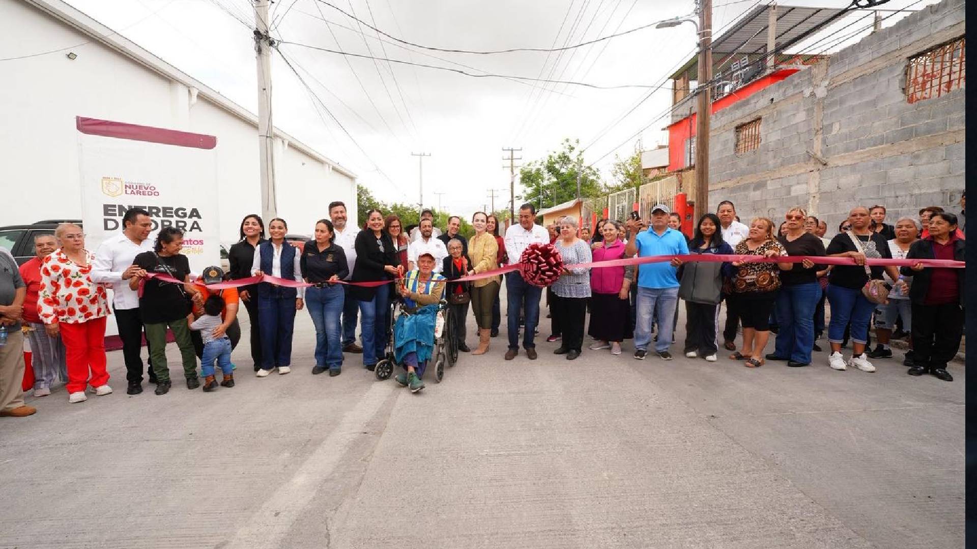 Gobierno municipal consolida transformación urbana con pavimentación y drenaje sanitario en colonia Hipódromo