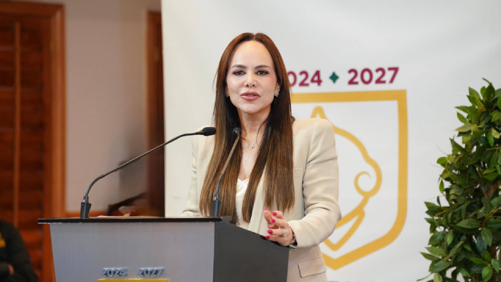 Presenta alcaldesa Carmen Lilia Canturosas innovadora plataforma para impulsar la generación de empleo