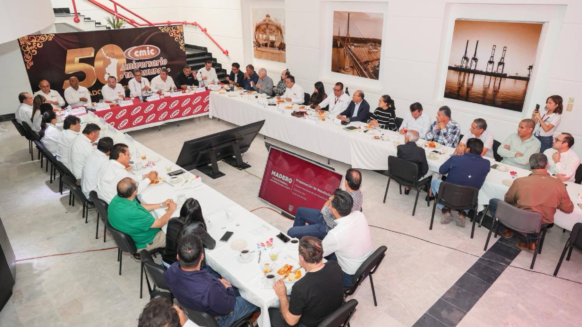 Ciudad Madero presenta inversión en obra pública ante CMIC