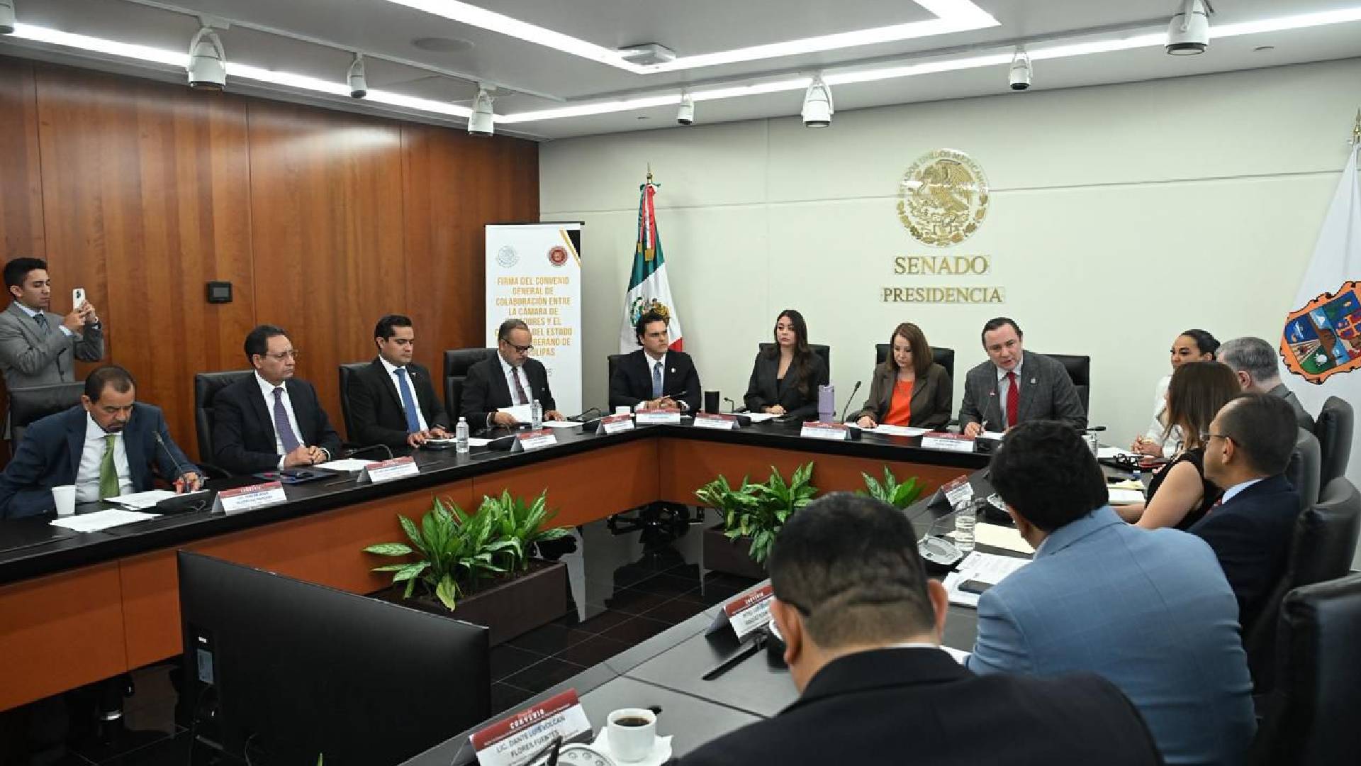 Senado y Congreso firman convenio para mejorar labor legislativa
