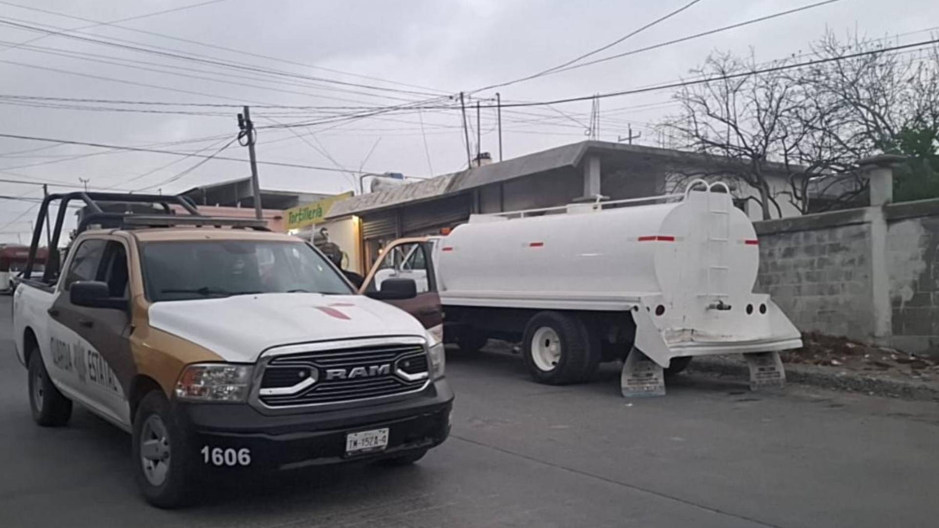 Aseguran pipa por derribo de cámaras de vigilancia en Reynosa
