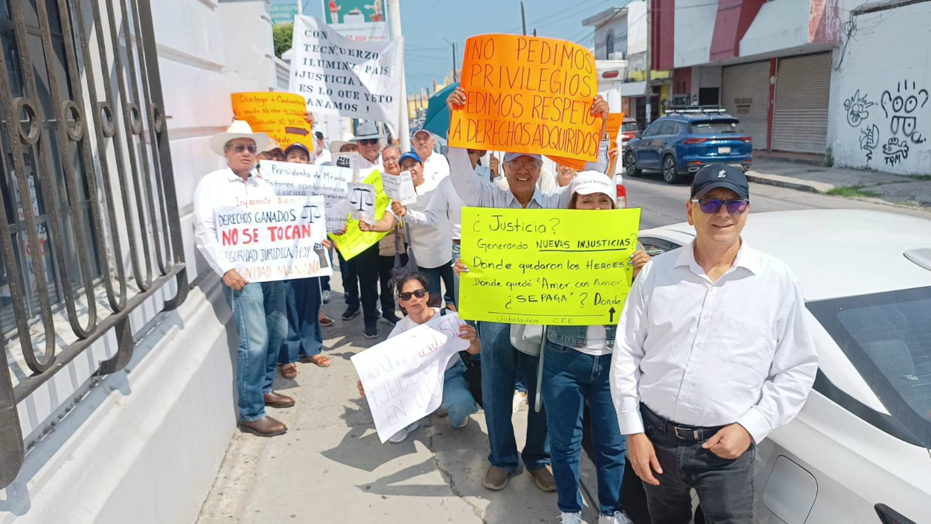 Denuncian recortes del 60% en pensiones de jubilados de CFE en Tampico