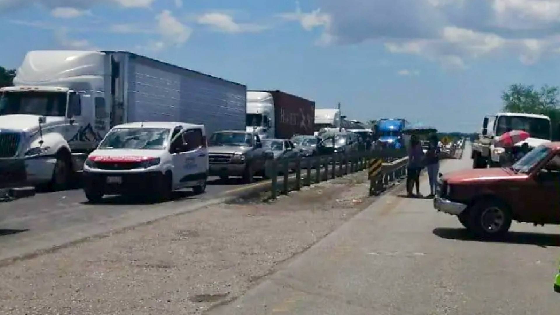Amenazan con bloqueo por falta de agua en Altamira