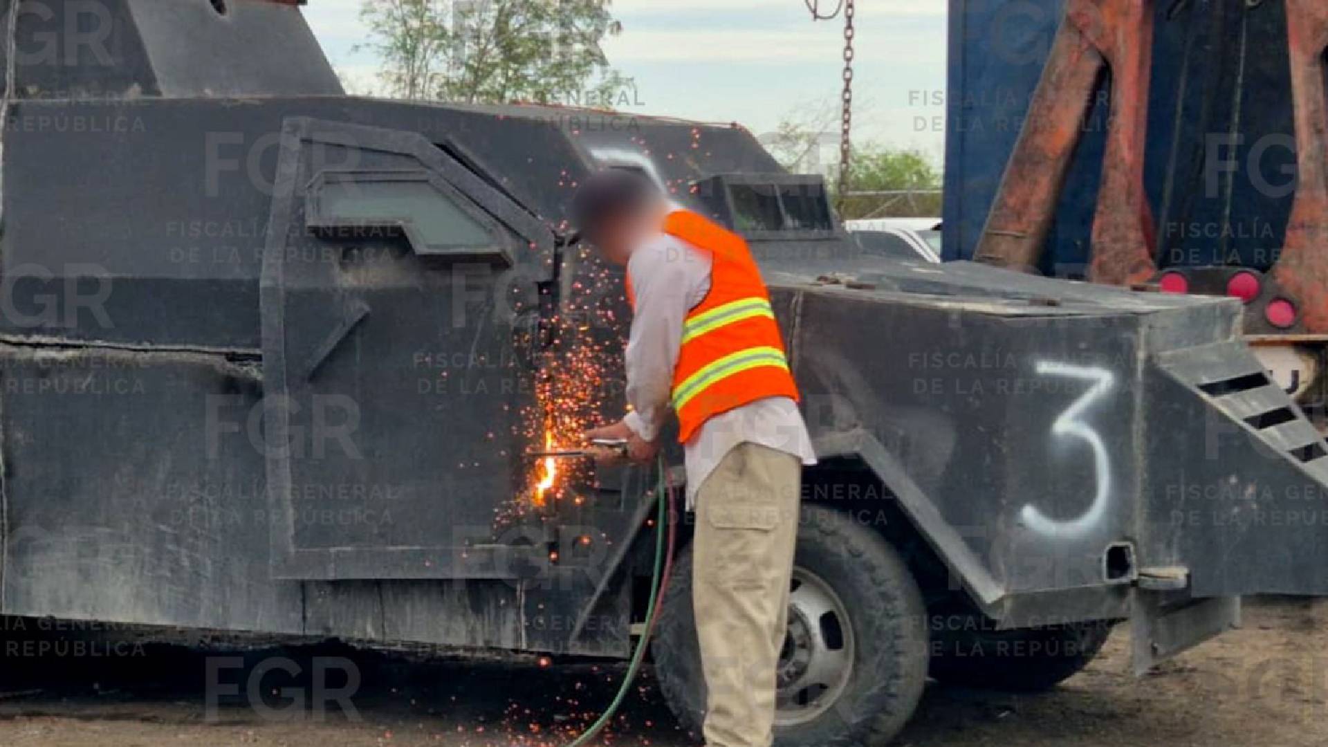 Destruyen 18 vehículos “monstruo” vinculados al crimen organizado en Tamaulipas