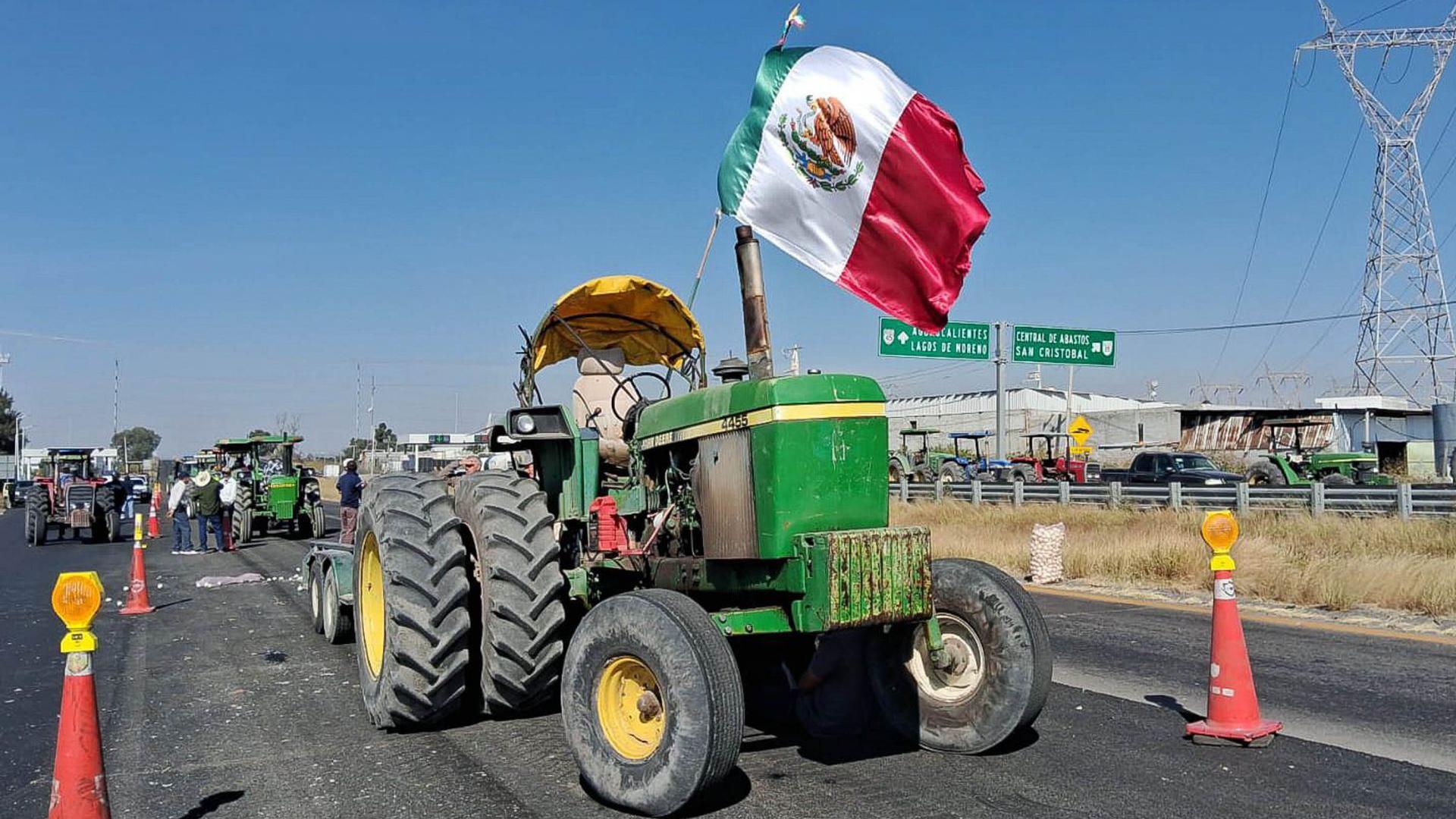 Transportistas suspenden bloqueos y pausan paro nacional