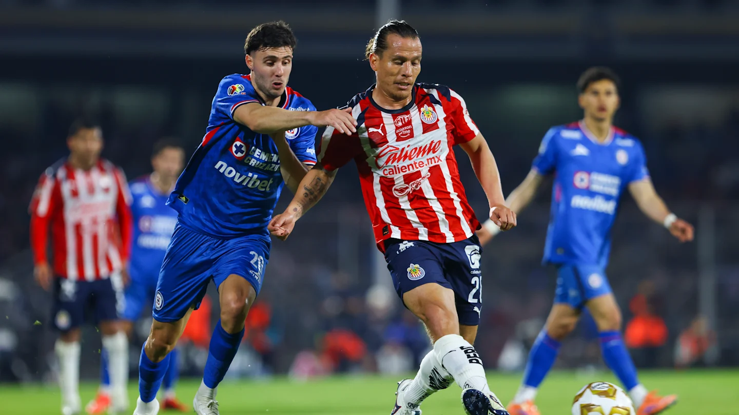 Cruz Azul y Chivas dejan todo para la vuelta tras empate