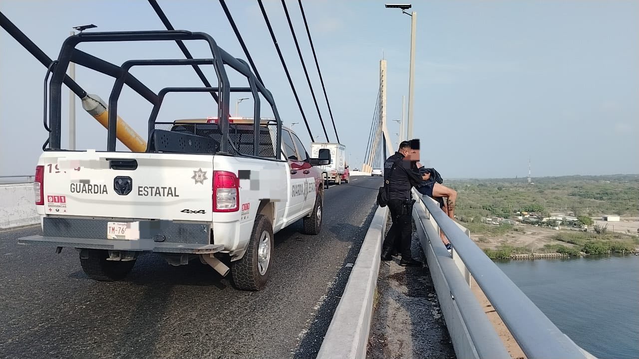 Guardia Estatal frustra intento de suicidio en Puente Tampico