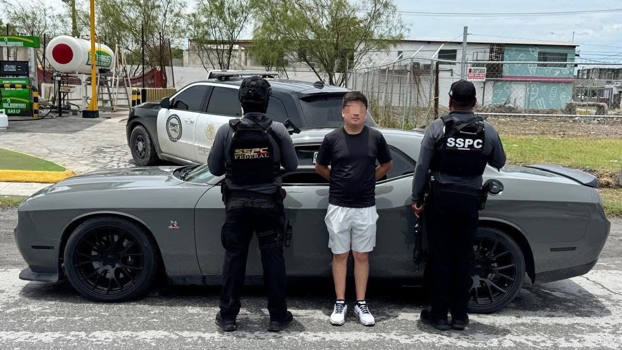 Detienen a conductor con auto robado en Matamoros
