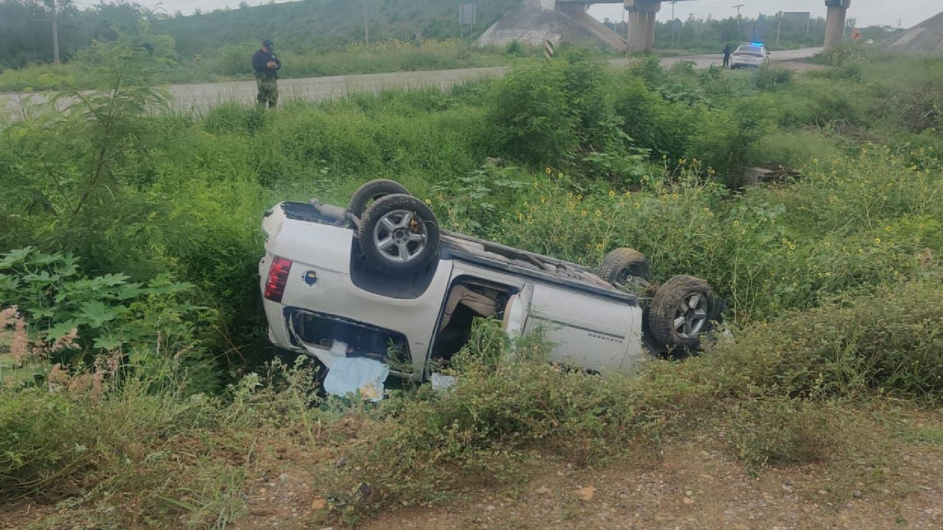 Vuelca carroza funeraria; trasladaban cuerpo de Reynosa a Veracruz
