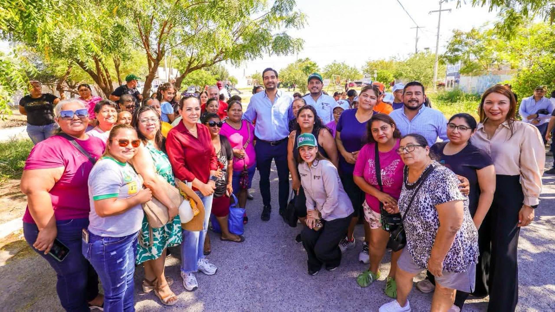Carlos Peña Ortiz lleva jornada de limpieza y bienestar a Hacienda Las Fuentes