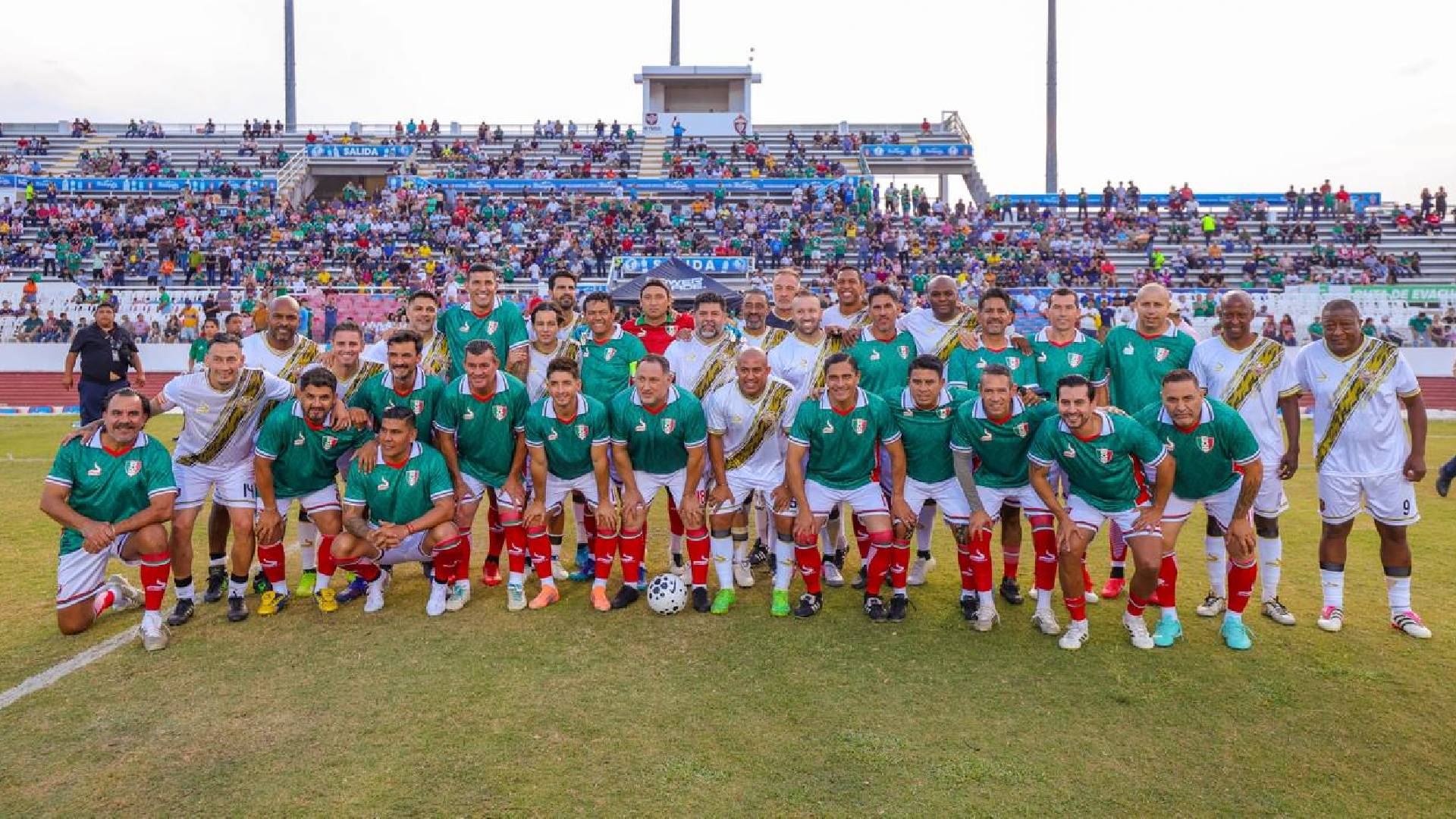 Carlos Peña participa en Juego de Leyendas para impulsar el deporte entre jóvenes