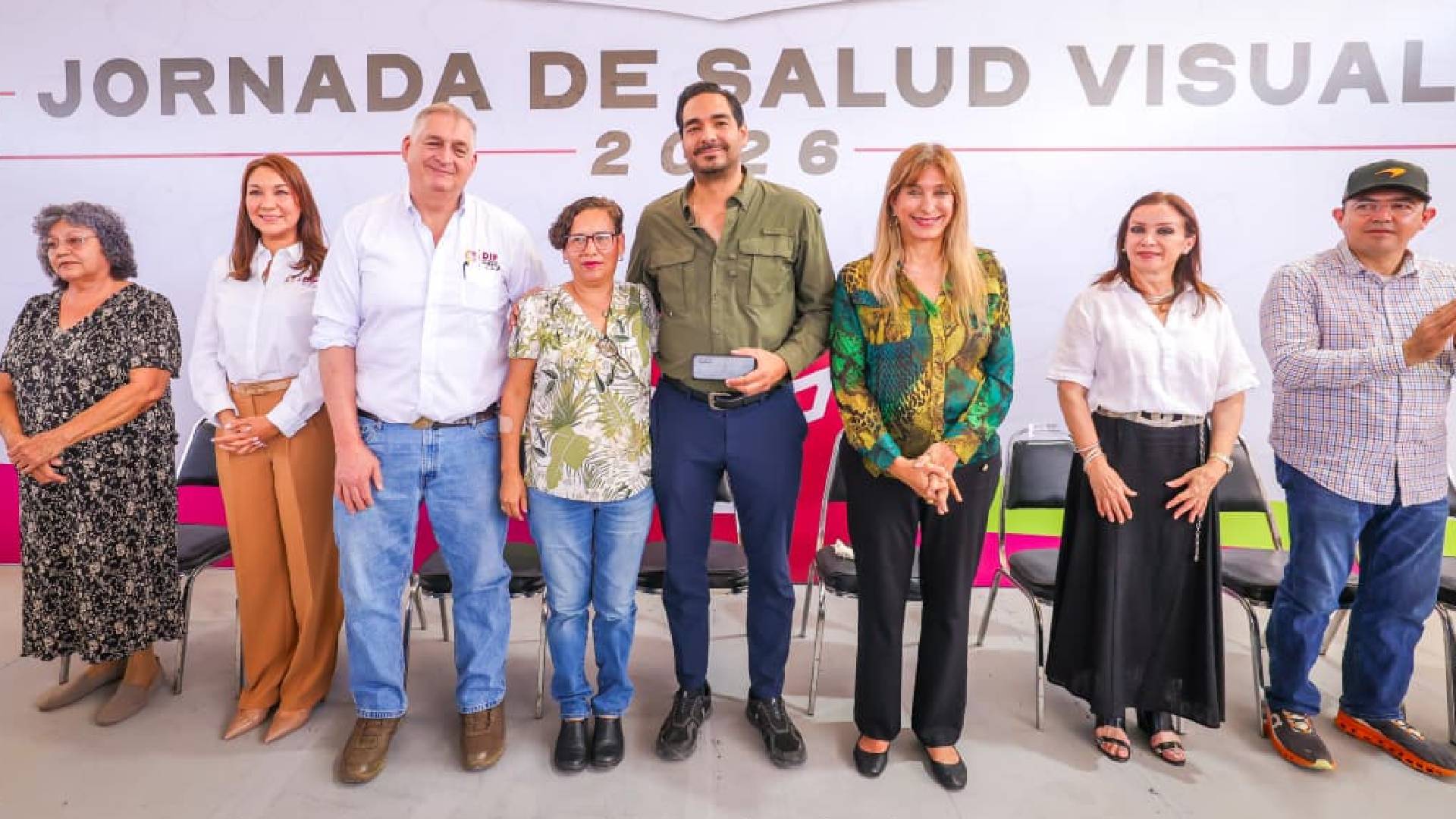 Entrega Gobierno de Reynosa lentes gratuitos para mejorar salud visual de familias