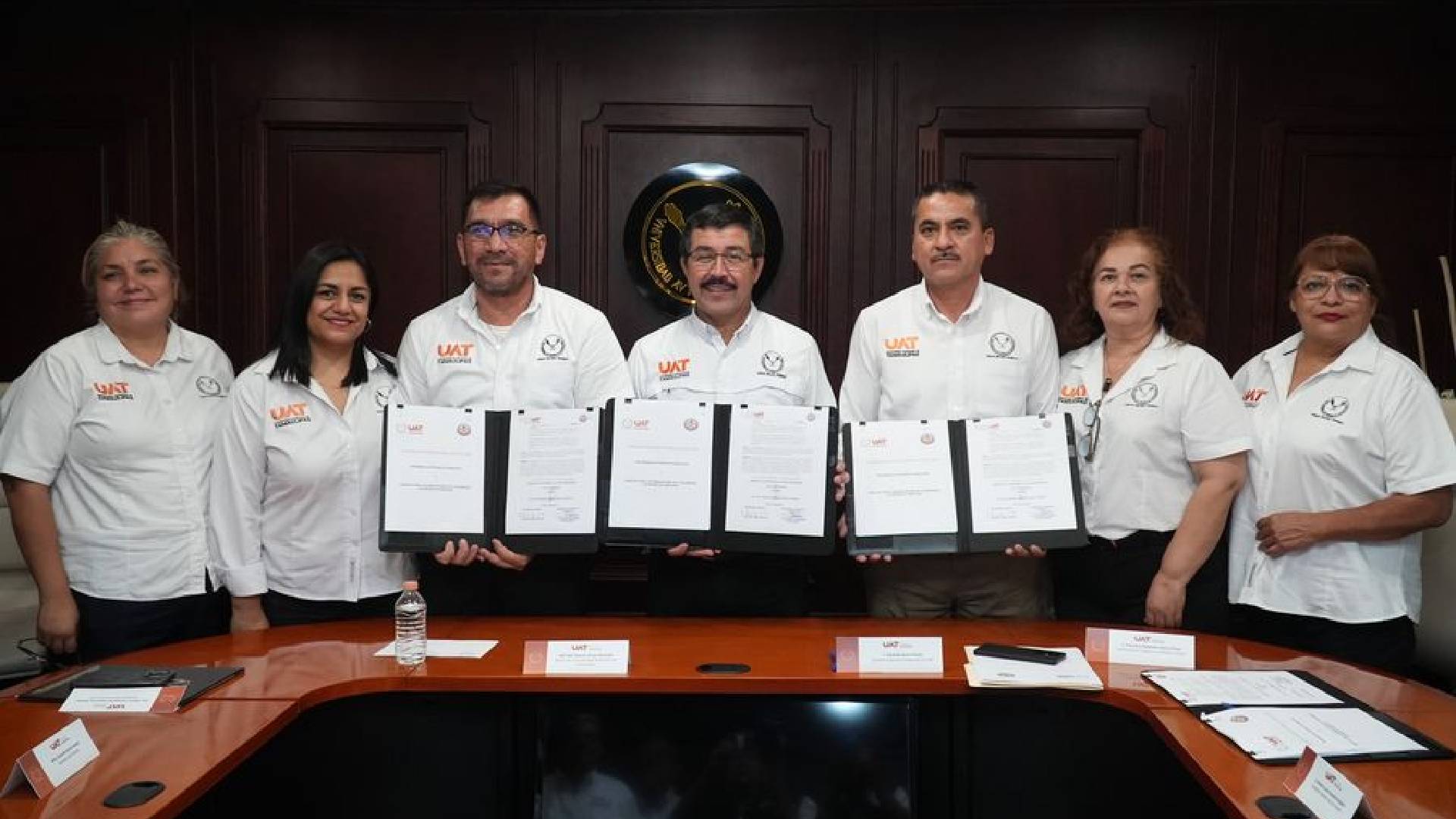 UAT y SUTUAT acuerdan revisión salarial 2026
