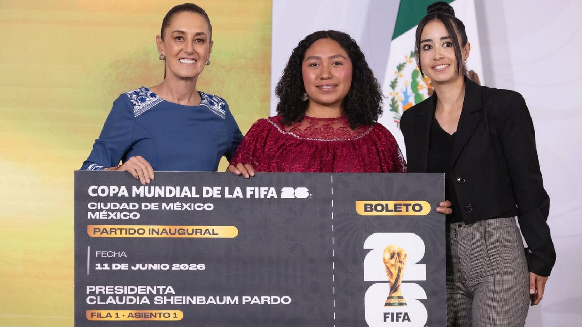 Sheinbaum entrega su boleto para la inauguración del Mundial