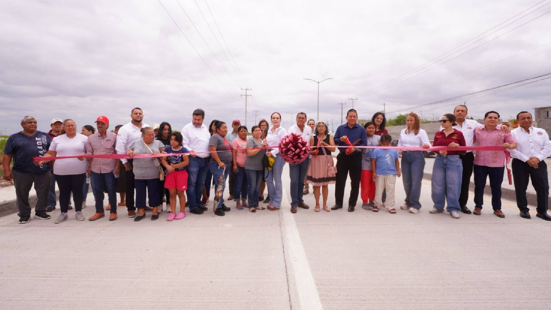 Transforma Gobierno de Nuevo Laredo vialidades en colonias
