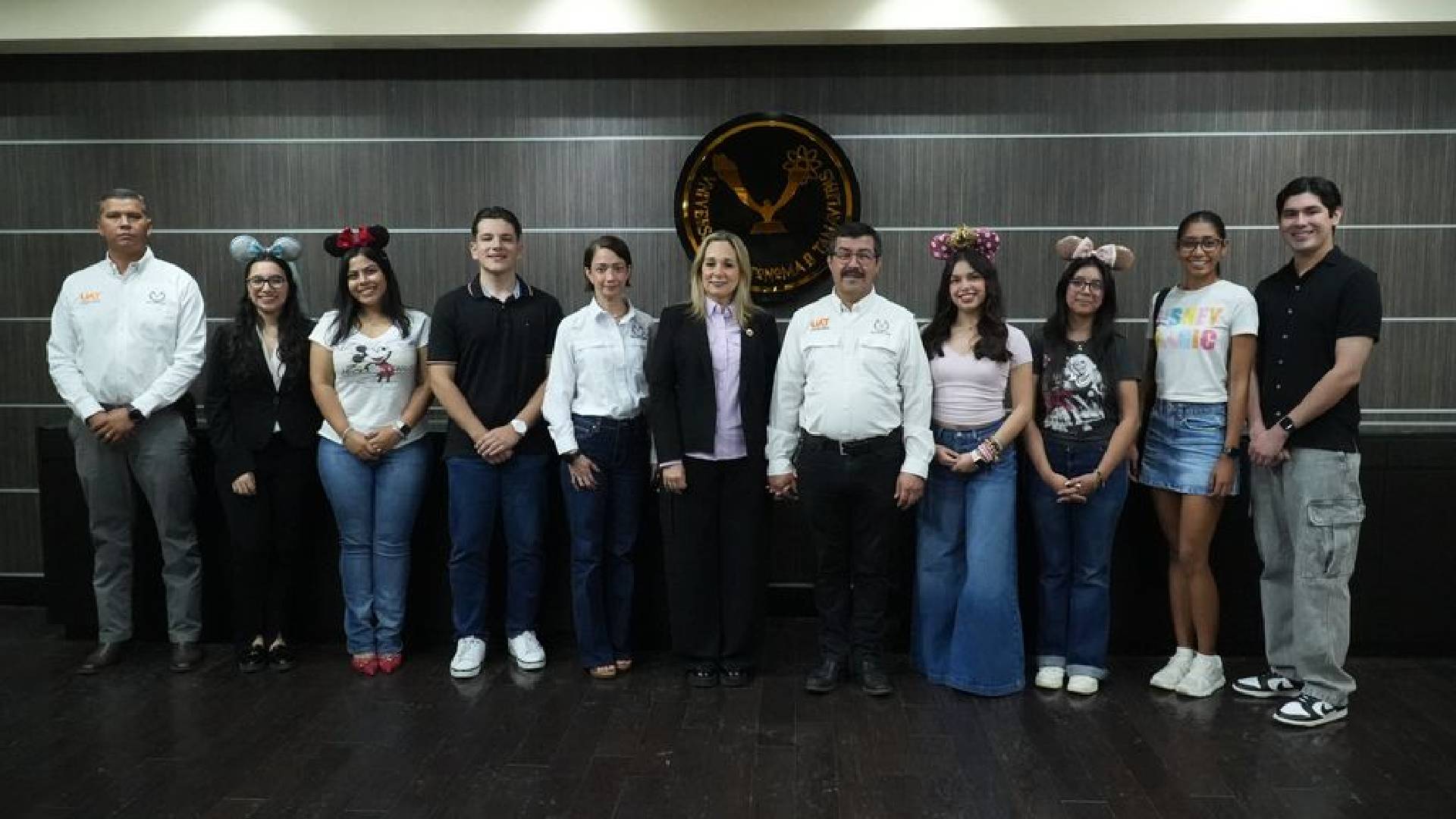 UAT envía segunda generación de estudiantes a programa intercultural de Disney