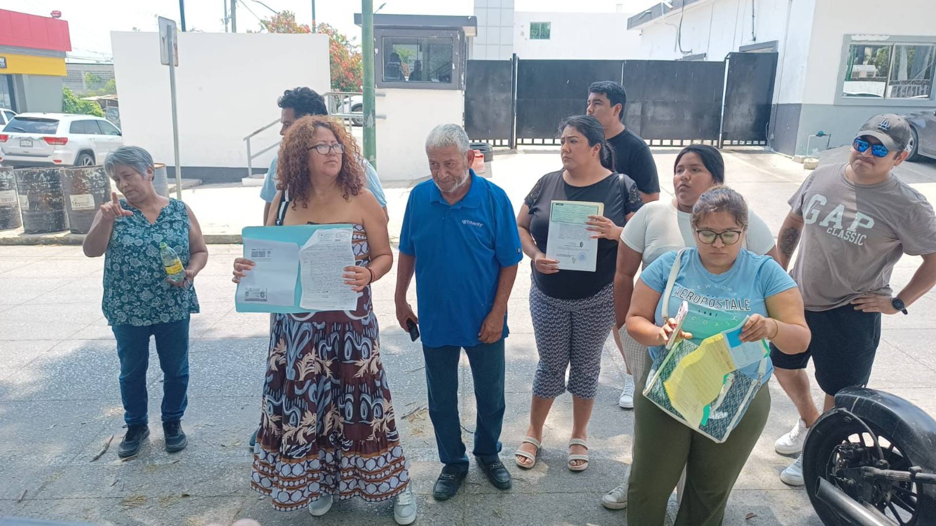 “¡Que no la suelten!”: Afectados exigen que no liberen a presunta defraudadora en Tampico