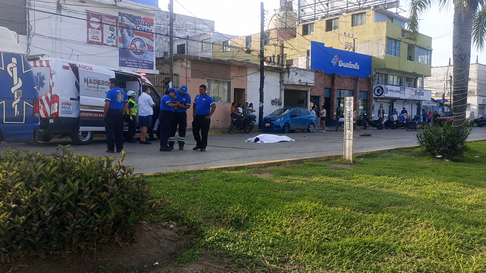 Muere ciclista tras ser atropellado por autobús turístico