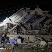 Suman 589 muertos tras terremotos de magnitud 7.1 en Venezuela