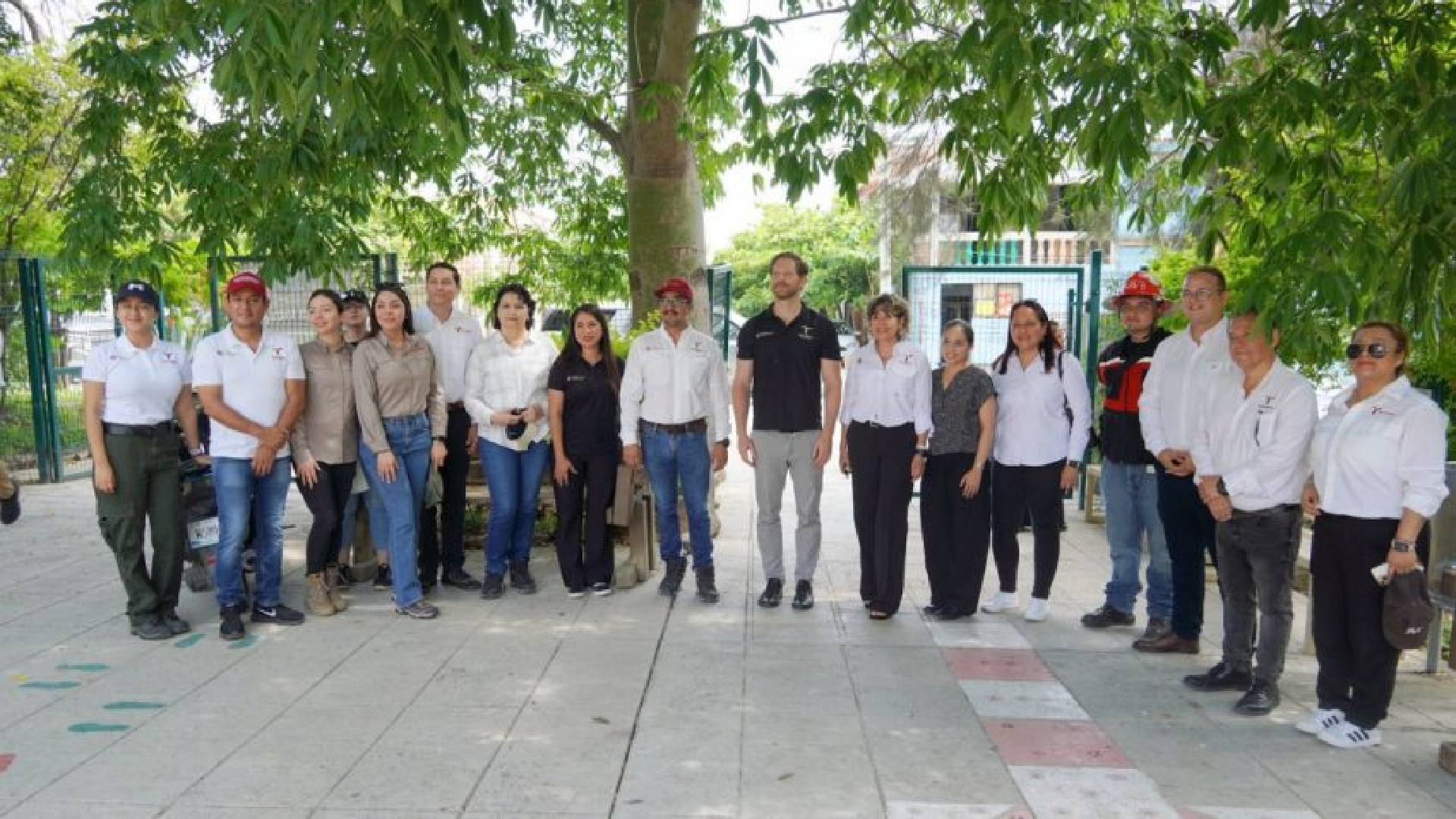Fortalece SEDUMA reforestación urbana en Parques del Bienestar