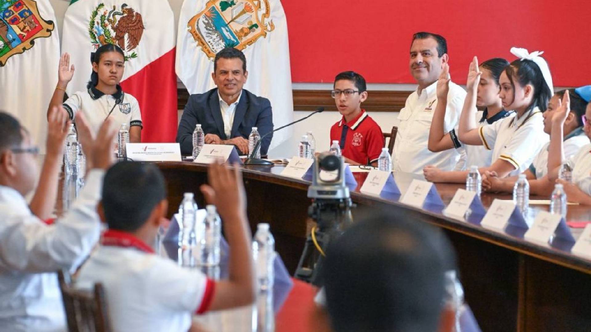 Niños toman el Cabildo por un día en Ciudad Victoria
