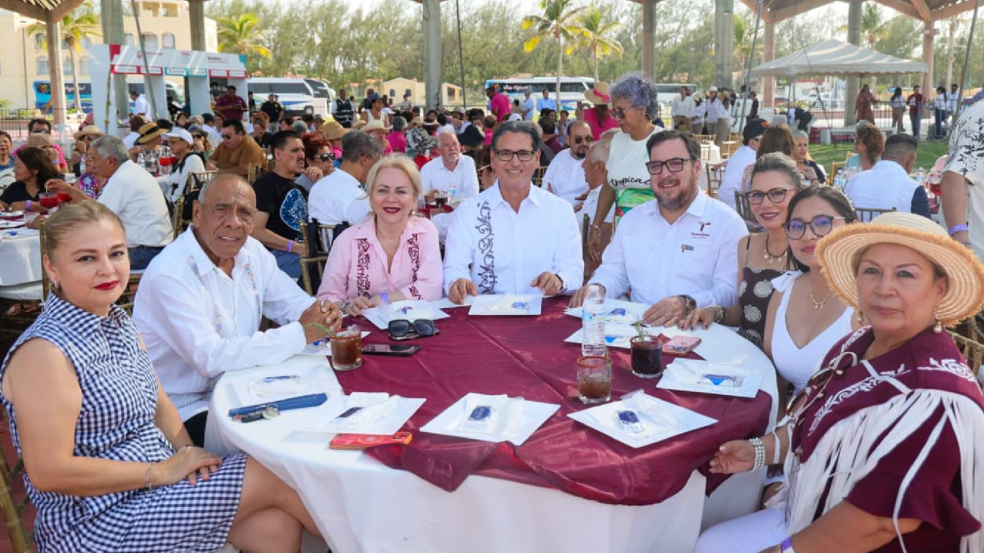 Erasmo González participa en encuentro nacional de líderes de educación primaria en Playa Miramar
