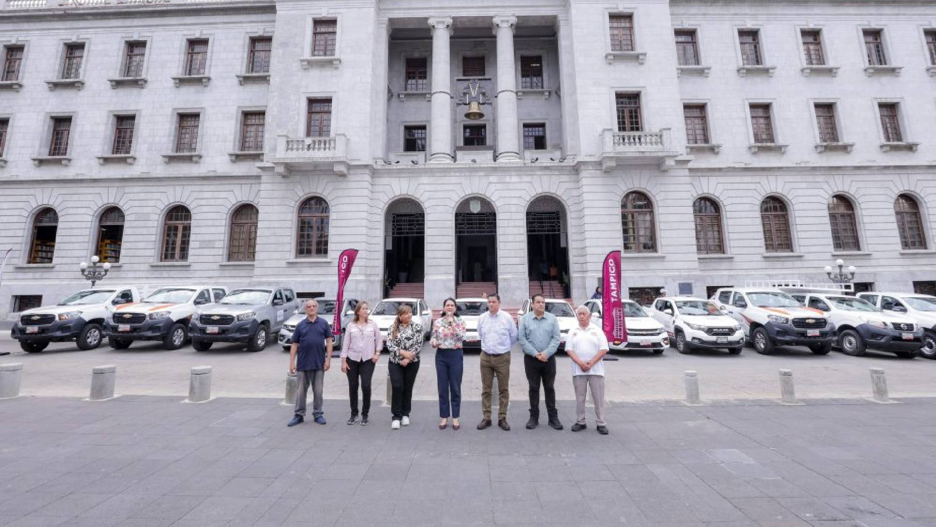 Suma Mónica Villarreal 84 vehículos al parque vehicular municipal