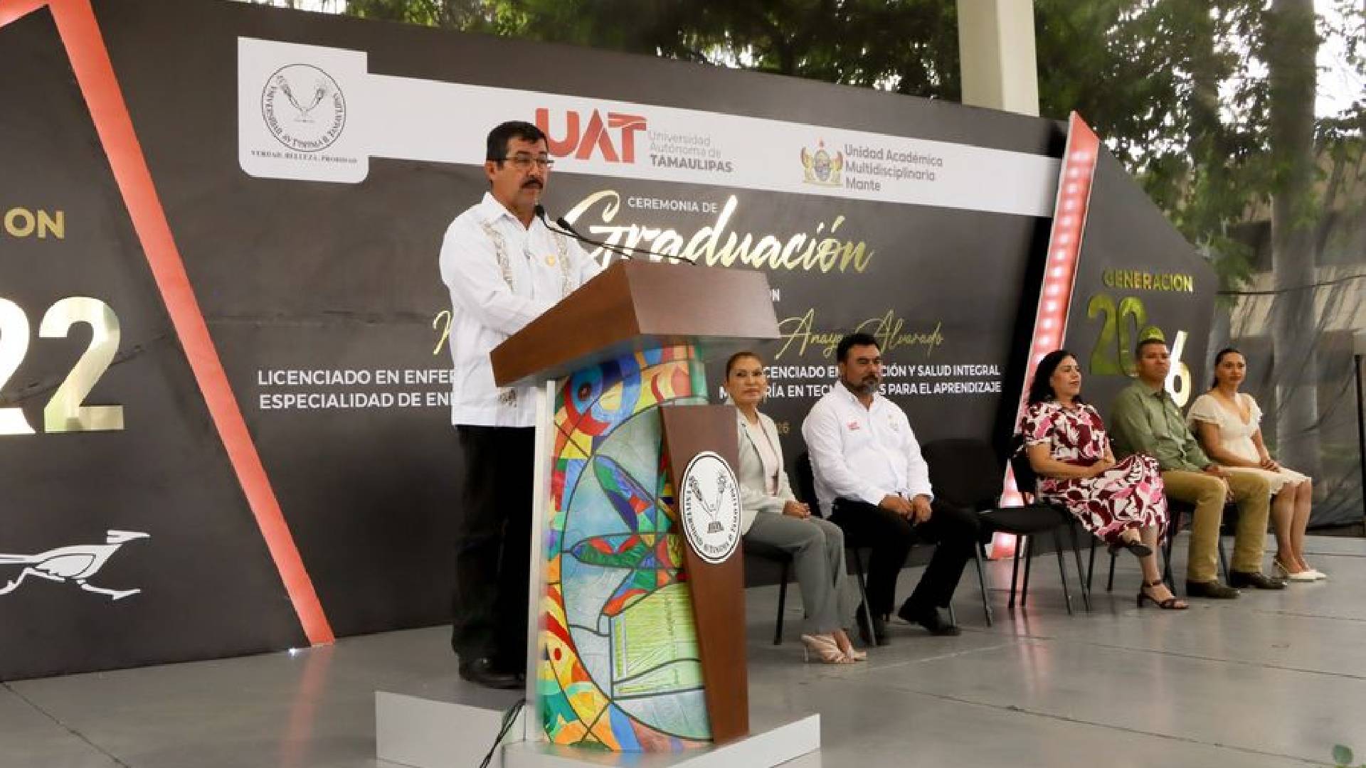 Gradúa la UAT a 184 nuevos profesionales de la salud y la educación en El Mante
