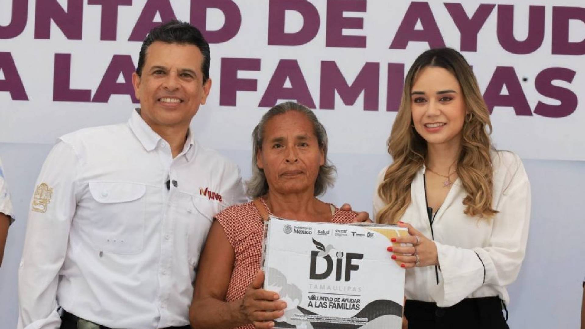 Lucy y Lalo Gattás arrancan segunda etapa de Voluntad de Ayudar