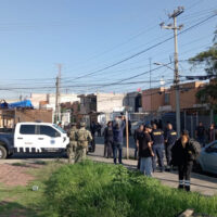 Más de 20 horas de terror: Hombre armado mantiene cautiva a su familia
