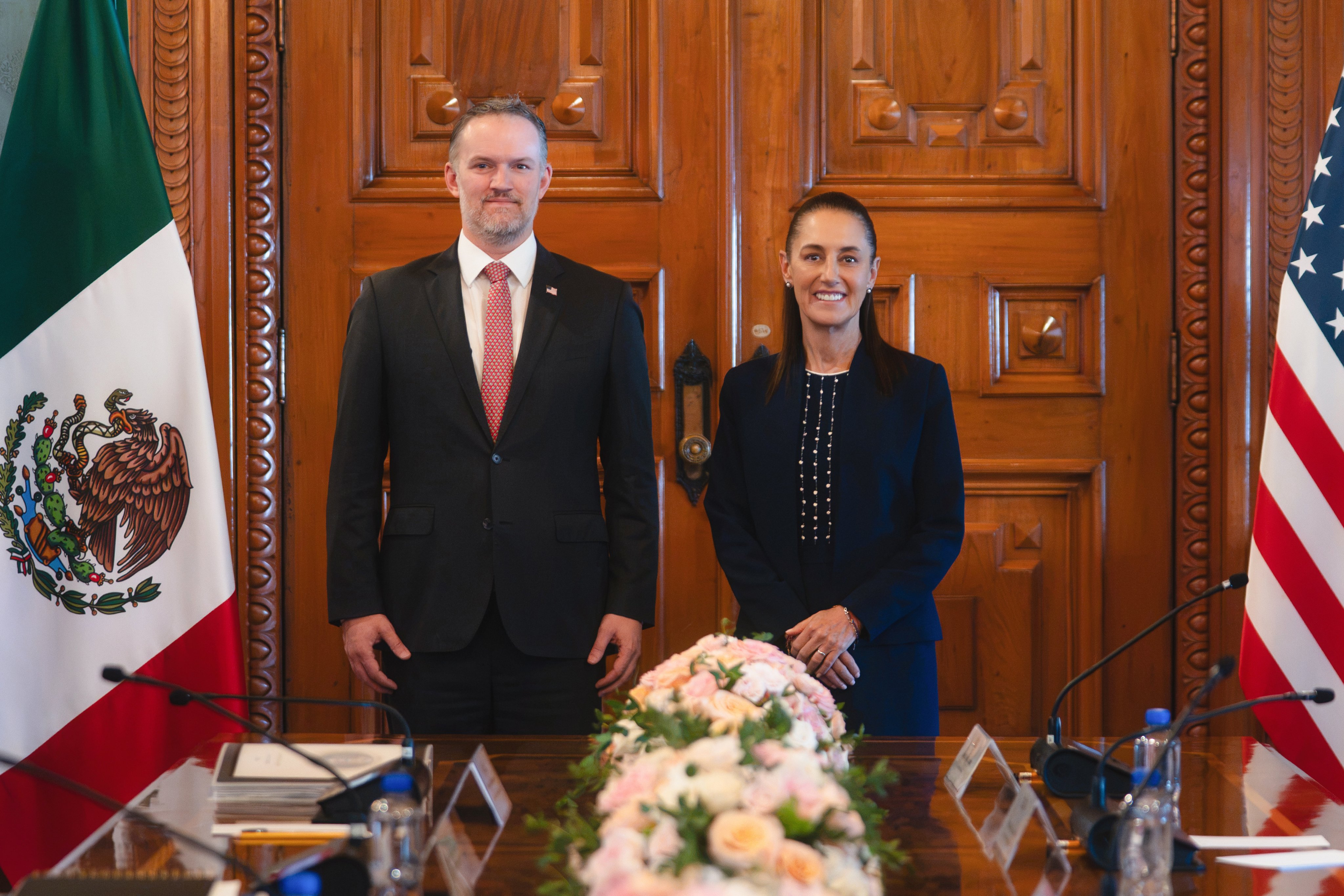 Sheinbaum y Jamieson Greer se reúnen para revisar avances del T-MEC