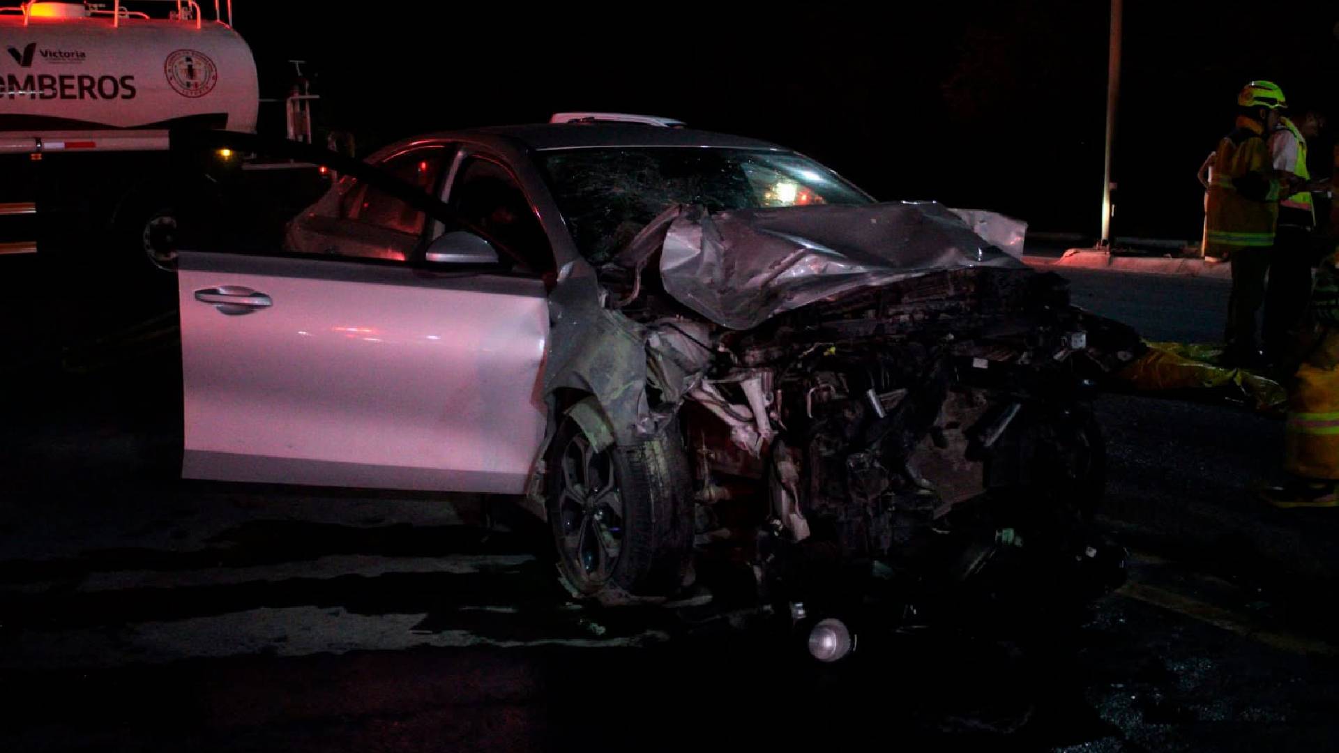 Muere mujer embarazada tras fuerte choque en la Victoria-Monterrey