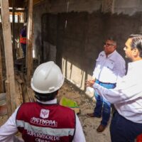 Eduardo López Arias supervisa construcción de módulos sanitarios en el COBAT 7 de Reynosa
