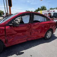Choque entre patrulla y automóvil deja tres lesionados, entre ellos un menor, en Ciudad Victoria