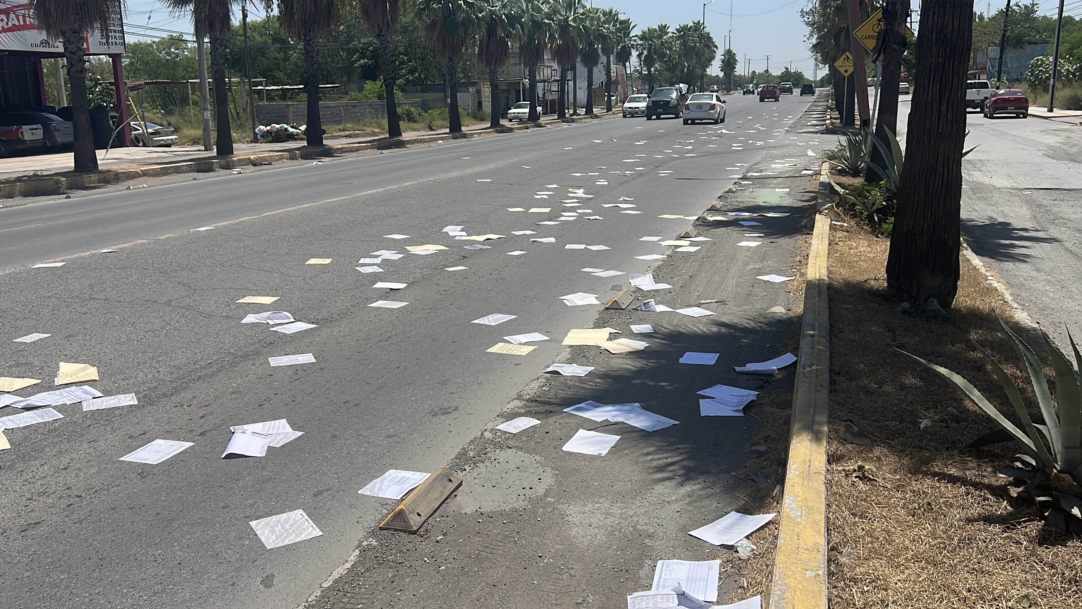 Documentos de beneficiarios de Bienestar quedan esparcidos en calles de Victoria; exponen información personal